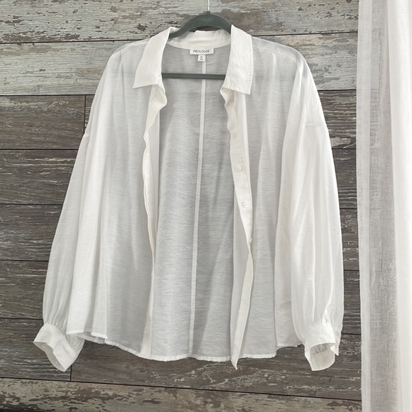 White shirt - Picture 2 of 5